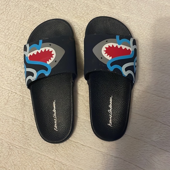 Hanna Anderson shark slides 13 - Picture 4 of 5